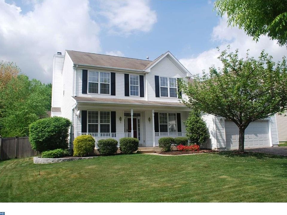 1st image of 29 Eastwood Dr