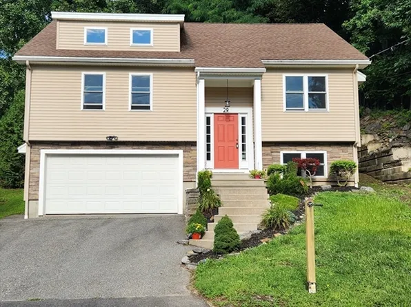 29 Buckley Rd, Worcester, MA 01602