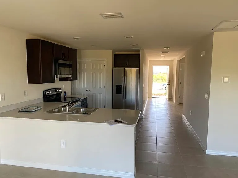 9013 Ike Ct — Photo 6