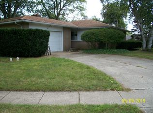 901 E Gary Ct, Mason, MI 48854