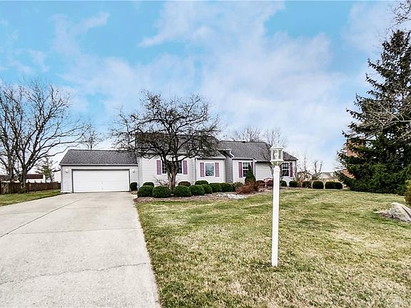 3rd image of 936 Ashcreek Dr