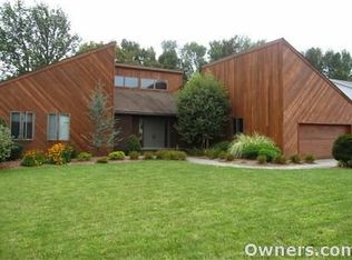 913 Clearview Rd, Moscow, PA 18444