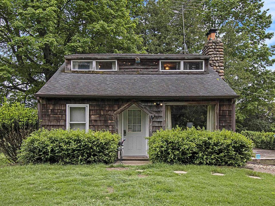 1st image of 7989 Butler Rd
