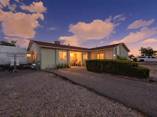 834 Nyasa Rd SE, Rio Rancho, NM 87124