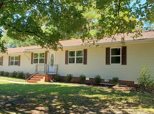 301 Seymour St, Aberdeen, NC 28315