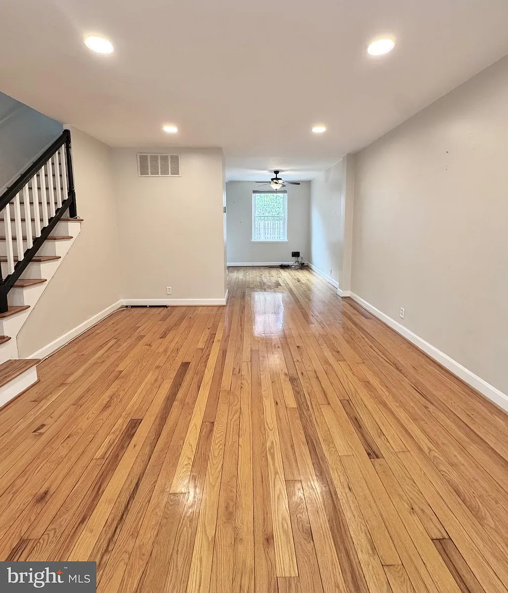 Building Photo - 3453 S Stafford St #B