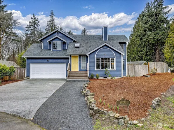 22295 Wavecrest Avenue NE, Poulsbo, WA 98370