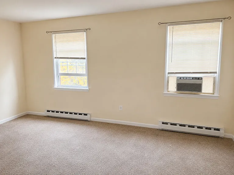 42 Adams Ave #B — Photo 11