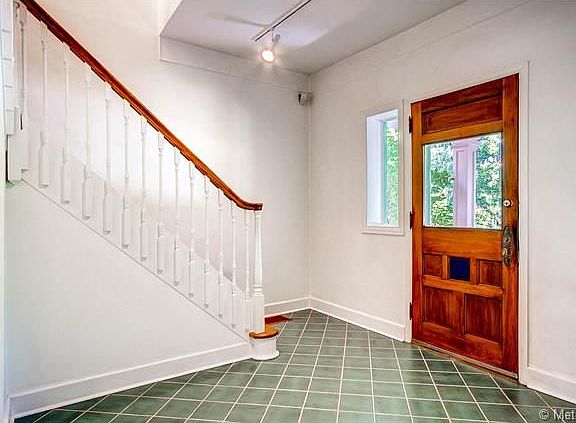 5th image of 1111 N Vine St