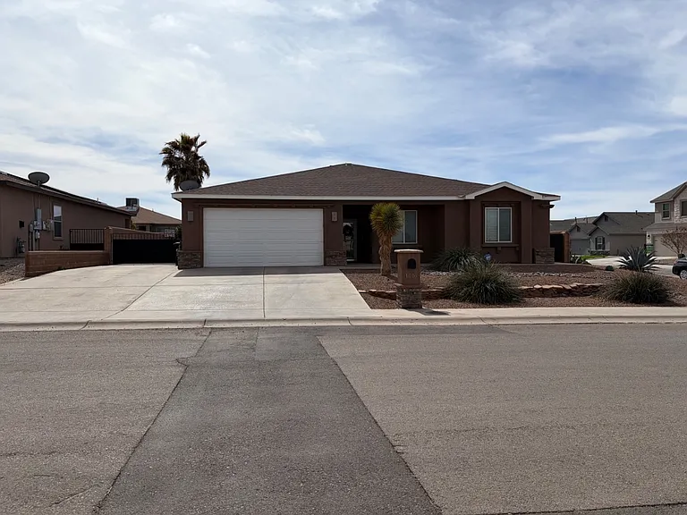 1016 La Bajada Dr — Photo 1