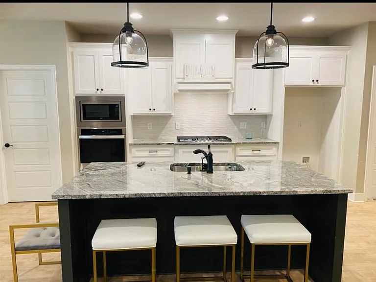 5104 Peace Ln — Photo 4