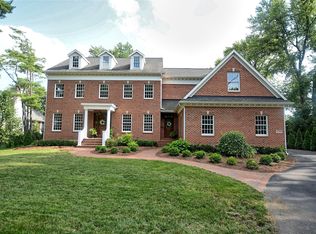 700 Ray St, Geneva, IL 60134