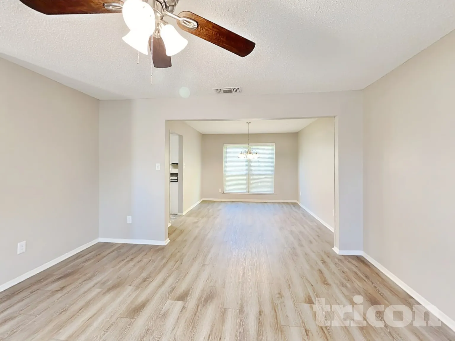 4103 Orchard Hill Dr Arlington TX — Photo 2