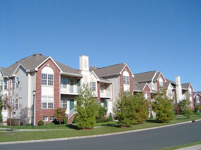 2nd image of 105 Cain Ct