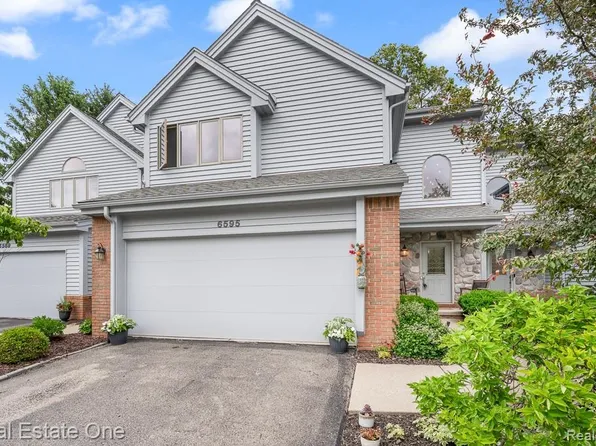 6595 Scenic Pines Ct, Clarkston, MI 48346