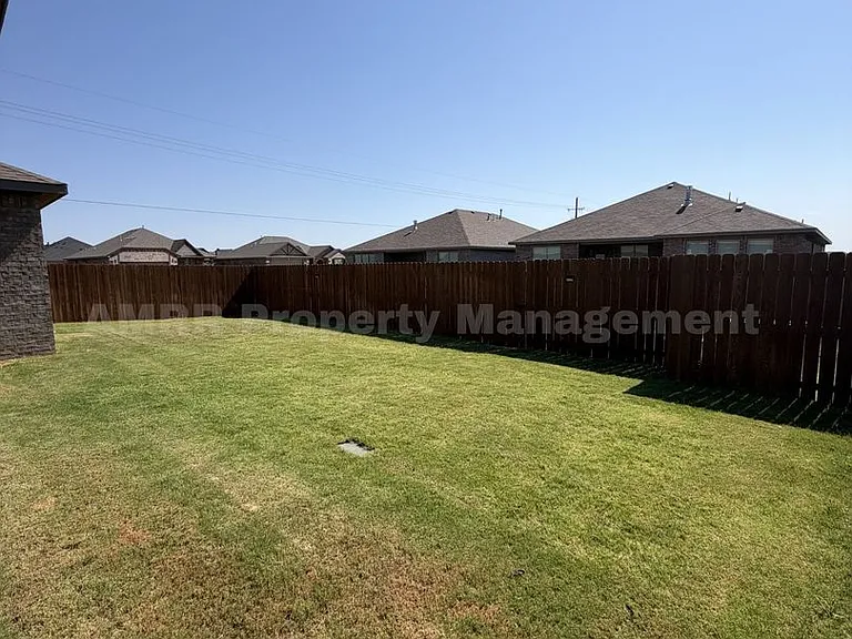 5803 Waverly Ave — Photo 25