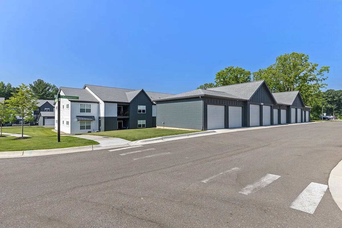 River Birch Apartment Homes — Photo 1