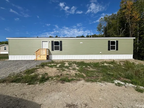 6 Autumn Drive, Farmingdale, ME 04344
