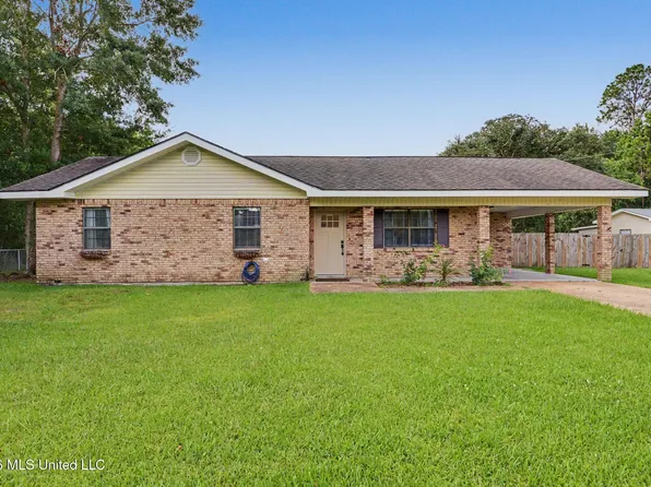 811 Villere St, Waveland, MS 39576