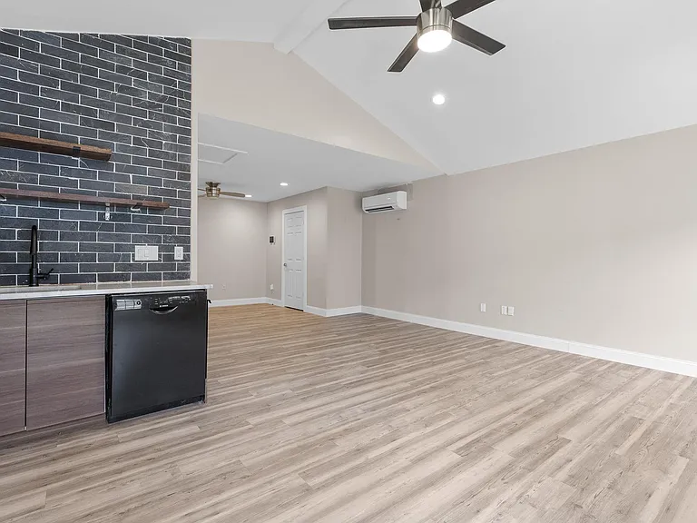 3909 Willbert Rd #B — Photo 6
