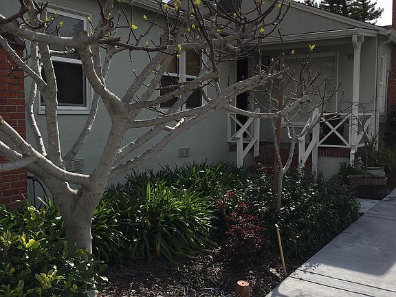 2nd image of 30 McAker Ct