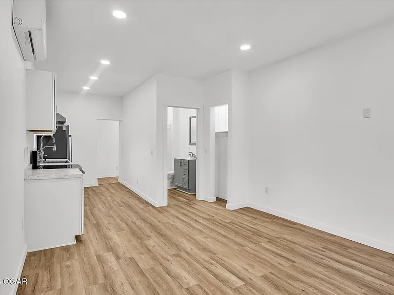 703 Joplin St — Photo 8