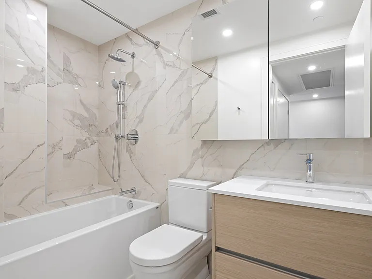 200 Klahanie Ct #1108 — Photo 12
