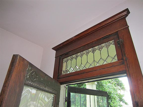 2nd image of 316 Jefferson Ave