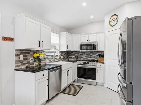 2712 Hearthsong Loop, Round Rock, TX 78665