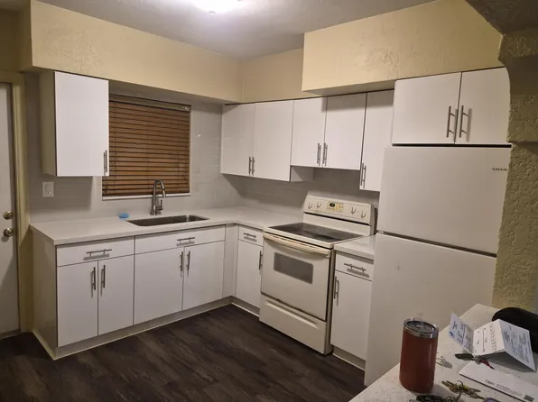 6720 NW 5th Pl, Miami, FL 33150