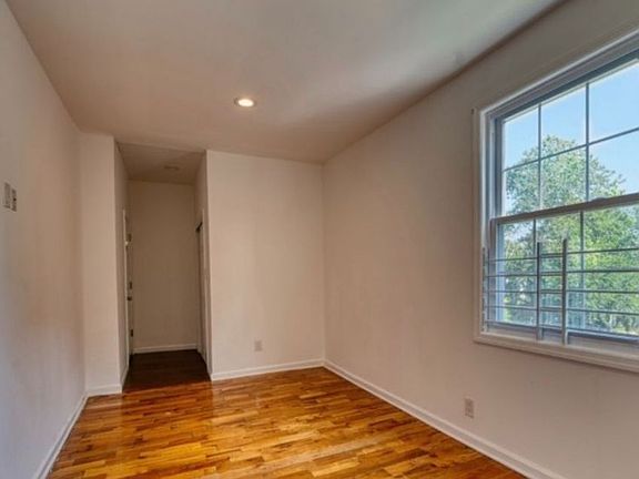 5th image of 131 Sylvan Ave Floor 2