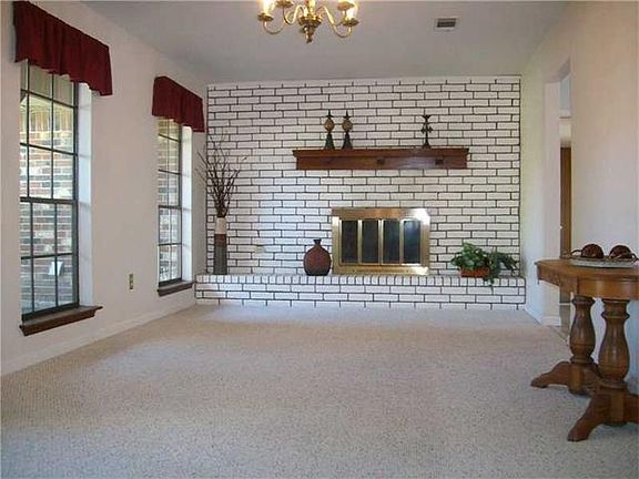 5th image of 218 Tallwood Dr
