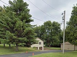 700 Section Line Rd, Shiloh, IL 62221