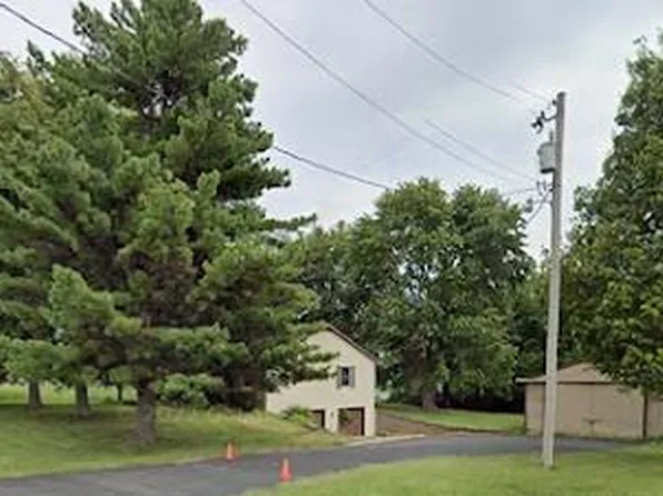 700 Section Line Rd, Shiloh, IL 62221