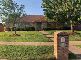 11318 Twin Spires Dr, Flint, TX 75762