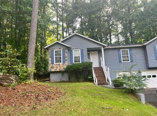 210 Ember Ct, Fairburn, GA 30213