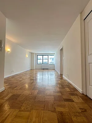 Rented by Bond New York | media 6