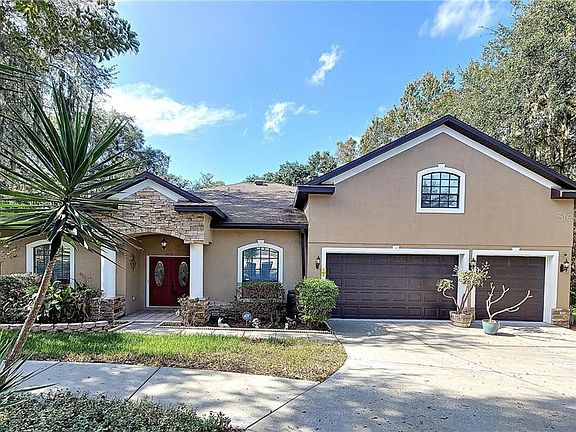3rd image of 8849 Alafia Cove Dr