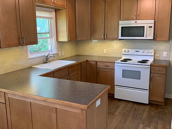 5th image of 1601 Park Ave