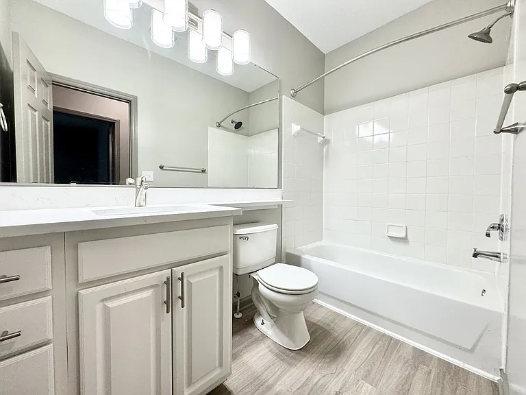 Brookberry Park Apartments — Photo 14