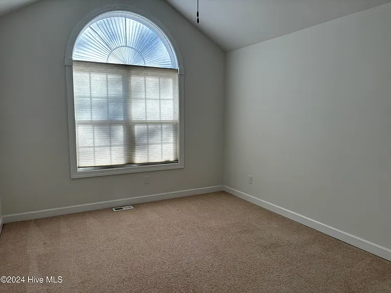 7 Moore Dr — Photo 6