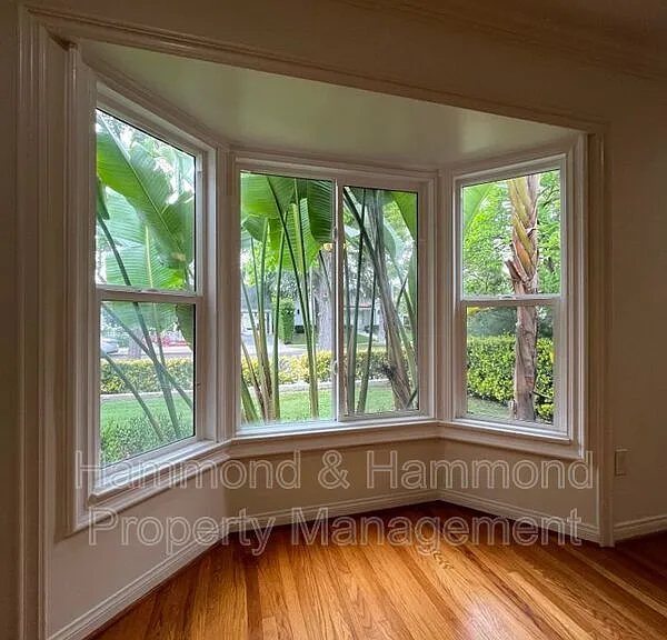 4316 Greenbush Ave — Photo 10