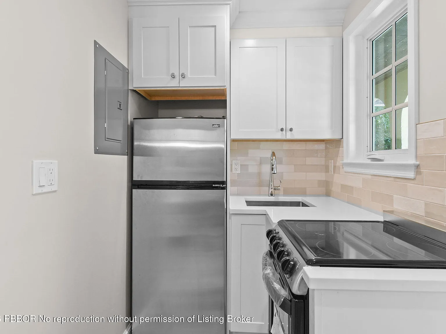 1 bed, 1.0 bath, $3,500 — Photo 3