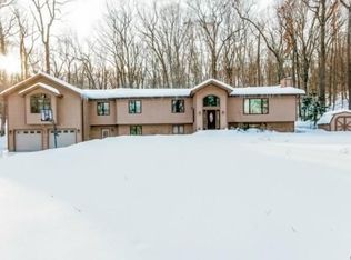 137 Old Dike Rd, Trumbull, CT 06611