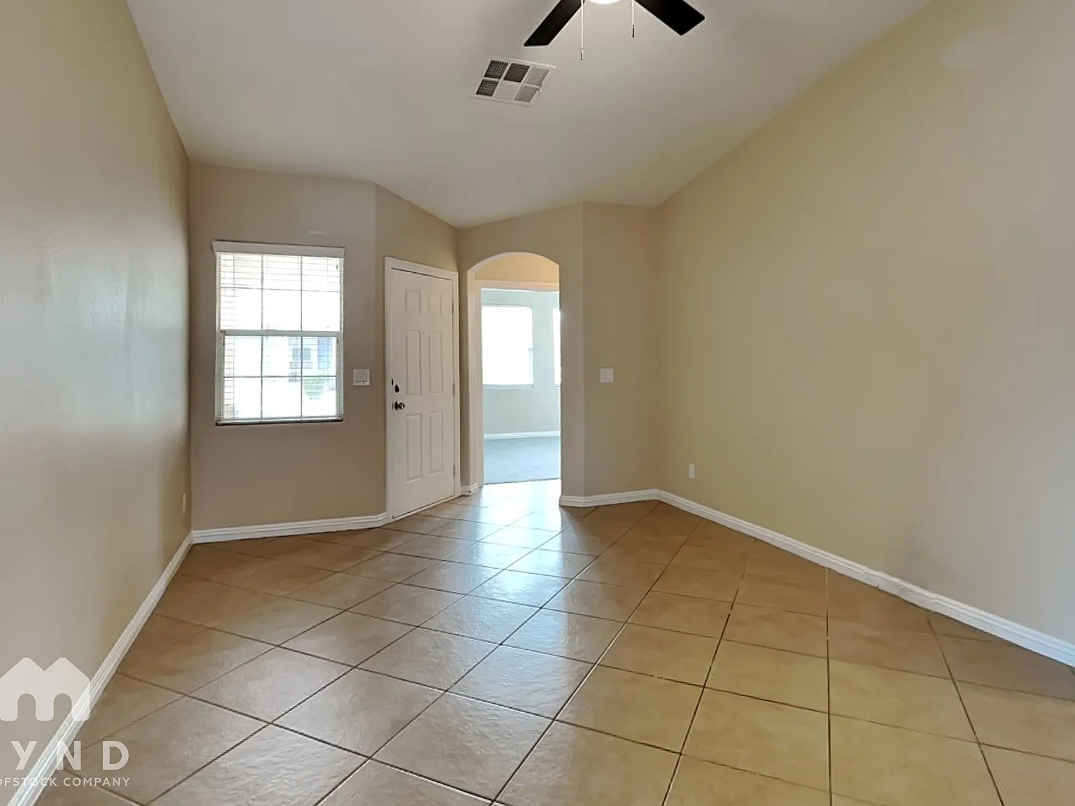 3 bed, 2.0 bath, 1202 sqft, $1,865 — Photo 2