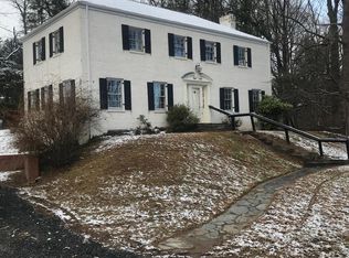 1060 Harvey Rd, Mc Lean, VA 22101