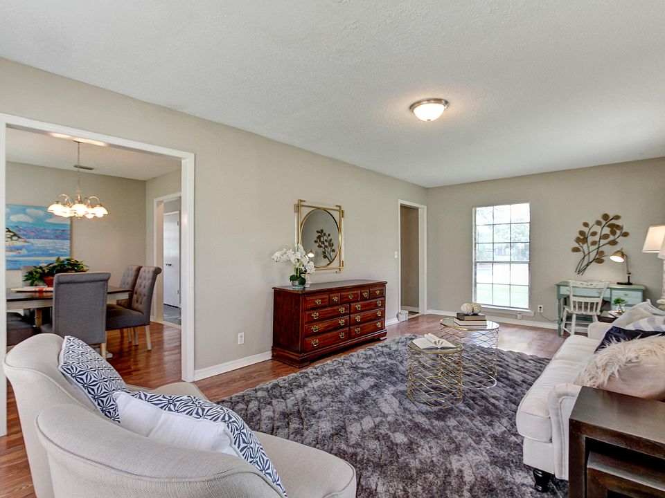 1st image of 2039 Bent Pine Ct