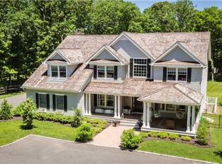 1652 Moores Hill Rd, Syosset, NY 11791