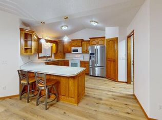 3614 N 19th St, Bismarck, ND 58503