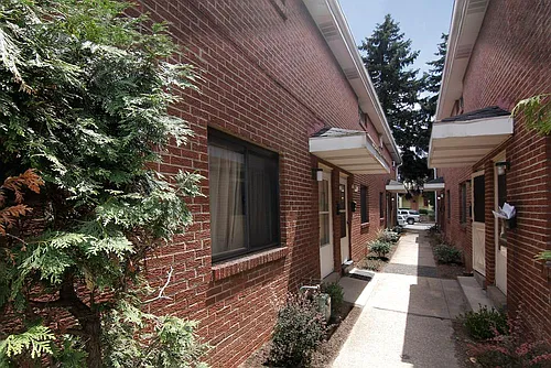 419 Franklin Ave Photo 1